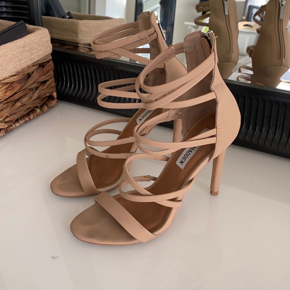 Tan Steve Madden heals